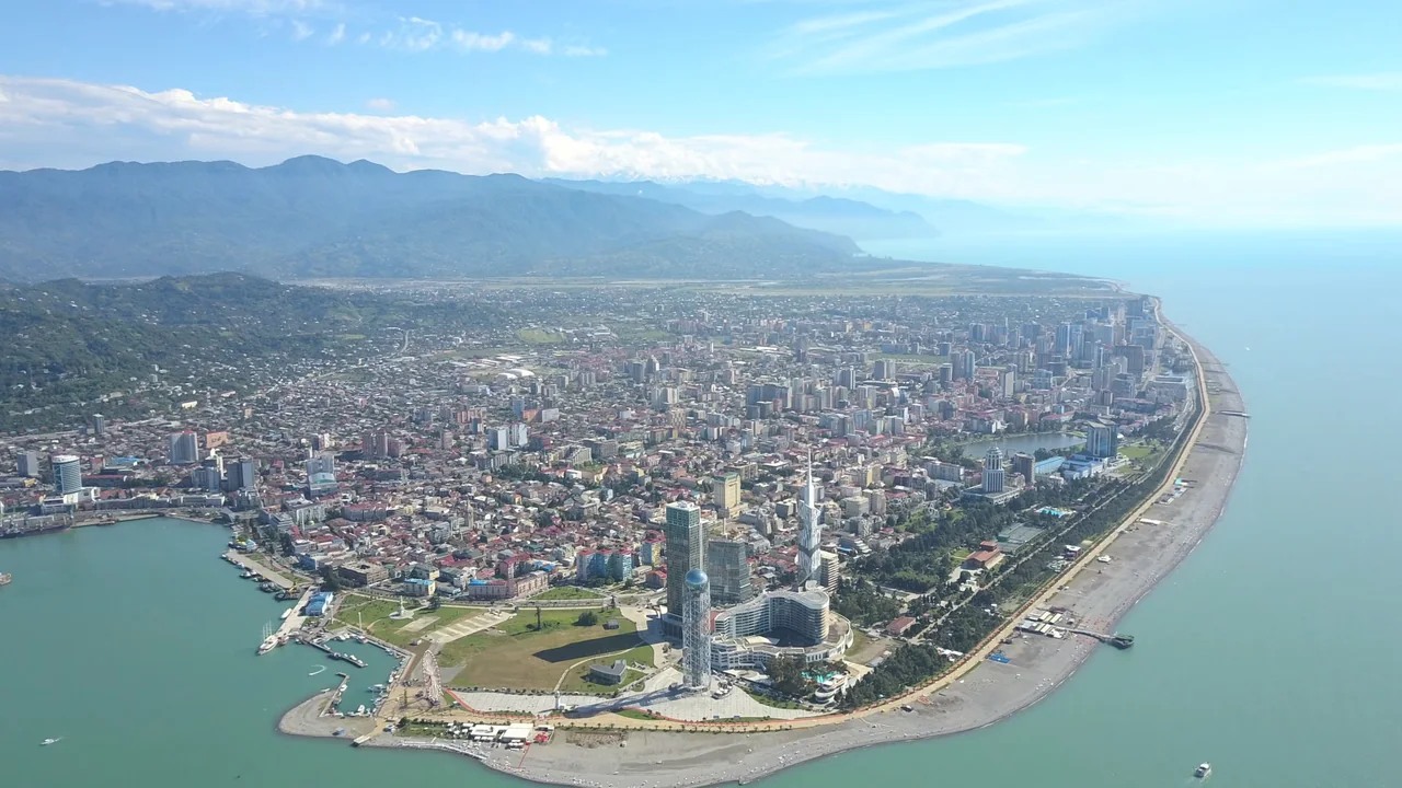 Batumi am Schwarzen Meer — Skyline und Küste